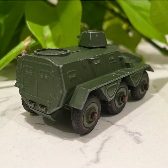 Dinky Toys 676 Armored Personnel Carrier - Picture 3 of 5
